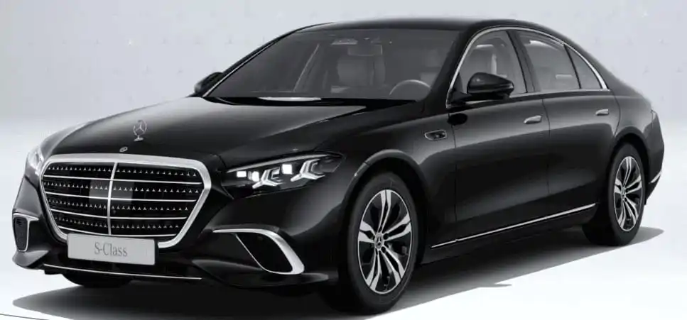 chauffeur VIP avec voiture de luxe